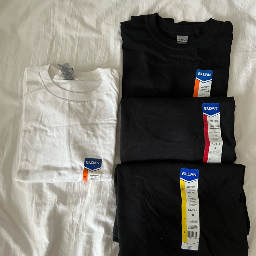NWT GILDAN Heavy Cotton Blank t-shirts